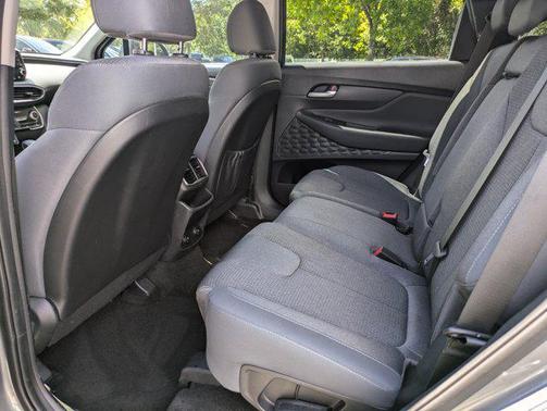 2019 Hyundai SANTA FE SE 2.4