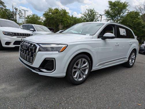 2025 Audi Q7 55 Premium Plus