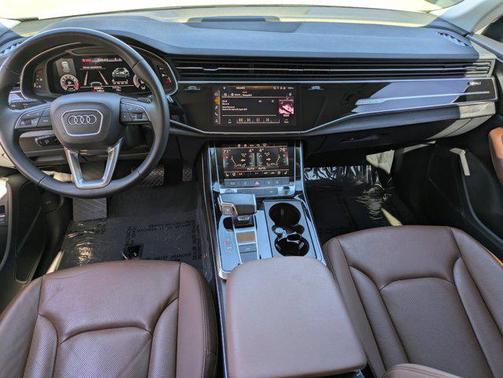 2022 Audi Q8 55 Premium Plus