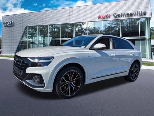 2022 Audi Q8 55 Premium Plus