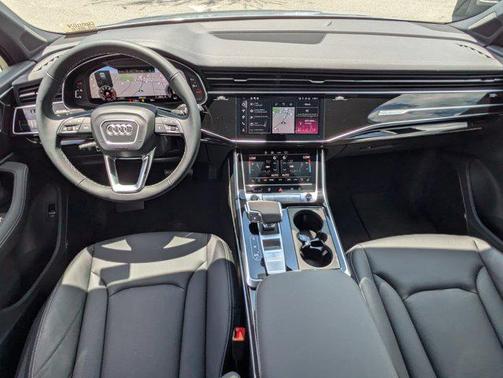 2025 Audi Q7 55 Premium Plus