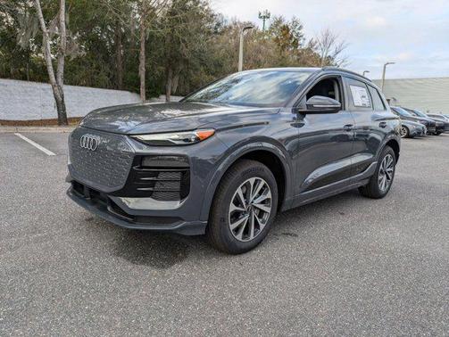 2025 Audi Q6 e-tron Premium quattro