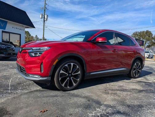2025 VinFast VF 8 Plus