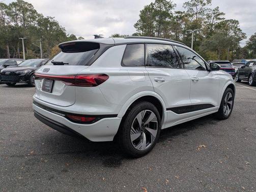 2025 Audi Q6 e-tron Premium Plus quattro