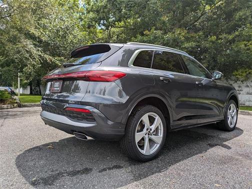 2025 Audi Q5 Premium Plus TFSI quattro S tronic