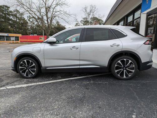 2025 VinFast VF 8 Plus