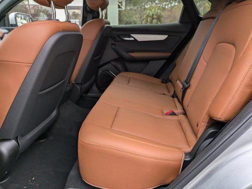 2025 VinFast VF 8 Plus
