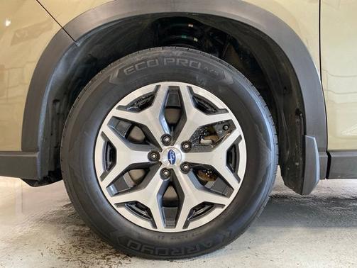 Autumn Green Metallic 2023 Subaru Forester Premium