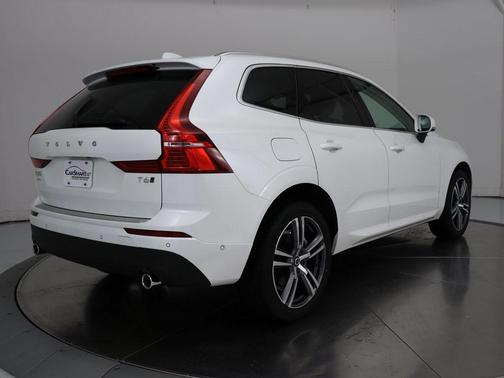 2018 Volvo XC60 T6 Momentum