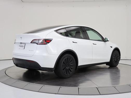 2024 Tesla Model Y Long Range Dual Motor All-Wheel Drive