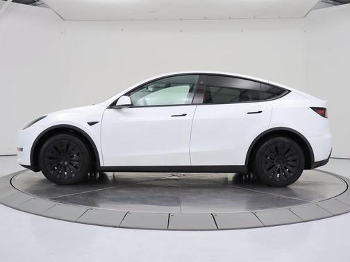 2024 Tesla Model Y Long Range Dual Motor All-Wheel Drive