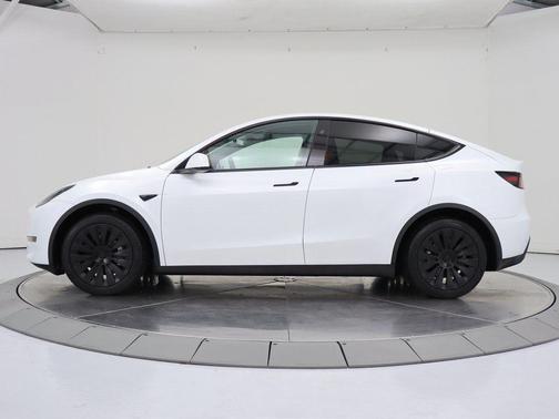 2024 Tesla Model Y Long Range Dual Motor All-Wheel Drive