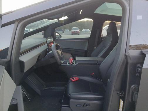 2024 Tesla Cybertruck Cyberbeast