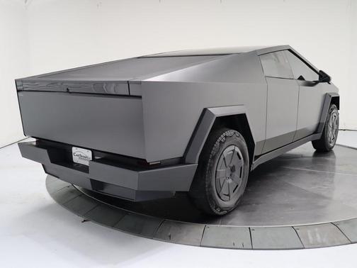 2024 Tesla Cybertruck Cyberbeast