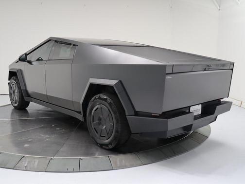 2024 Tesla Cybertruck Cyberbeast