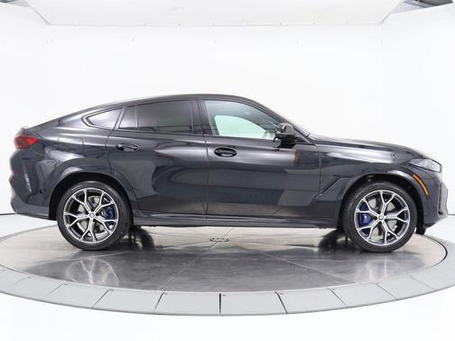 Black Sapphire Metallic 2026 BMW X6 M60i