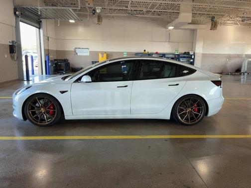 2020 Tesla Model 3 Performance