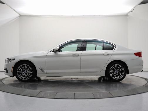 2020 BMW 530 530i