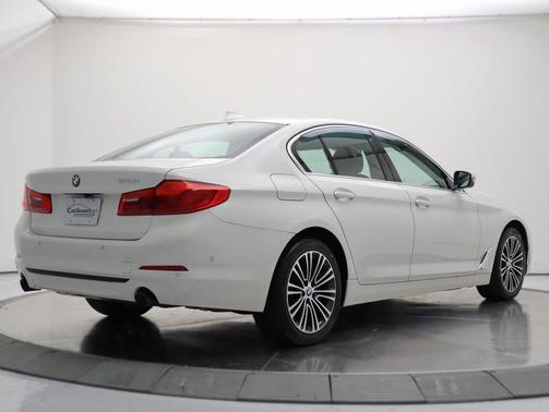 2020 BMW 530 530i