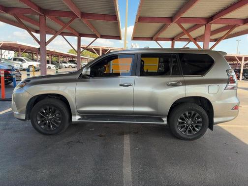 2023 Lexus GX 460 Premium