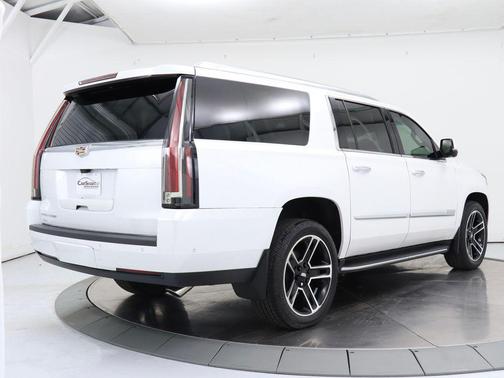 2020 Cadillac Escalade ESV Luxury