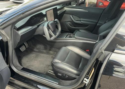 2022 Tesla Model S Plaid