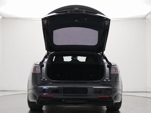 2022 Tesla Model S Plaid