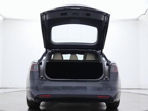 2020 Tesla Model S Long Range