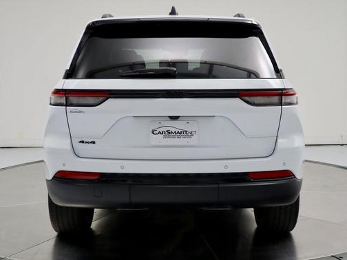 2022 Jeep Grand Cherokee Altitude