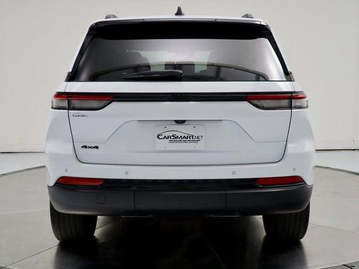 2022 Jeep Grand Cherokee Altitude