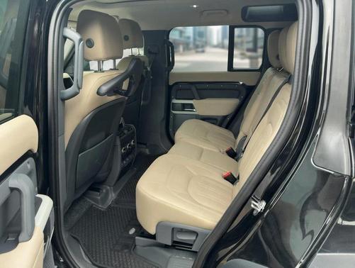 2022 Land Rover Defender 110 S