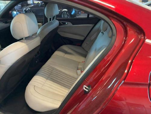 2022 Genesis G70 3.3T RWD