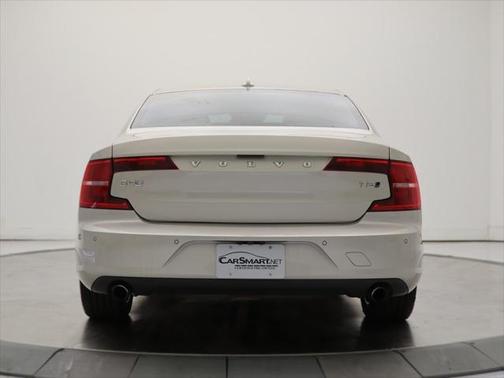 2018 Volvo S90 T5 Momentum