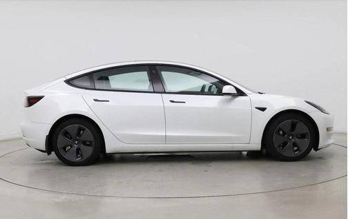 2022 Tesla Model 3 Standard Range
