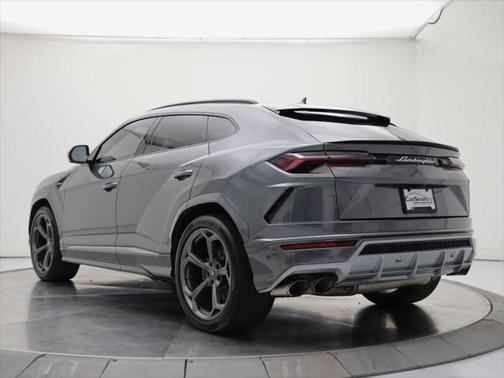 2020 Lamborghini Urus Base