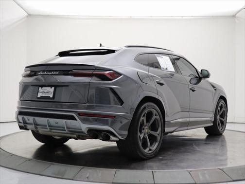 2020 Lamborghini Urus Base