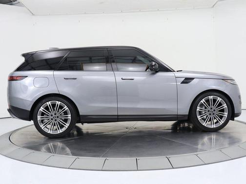 2023 Land Rover Range Rover Sport SE