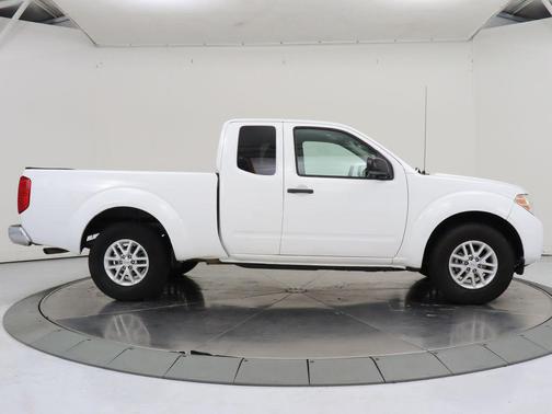 Glacier White 2019 Nissan Frontier SV-I4