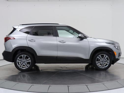 Steel Gray 2023 Kia Seltos S