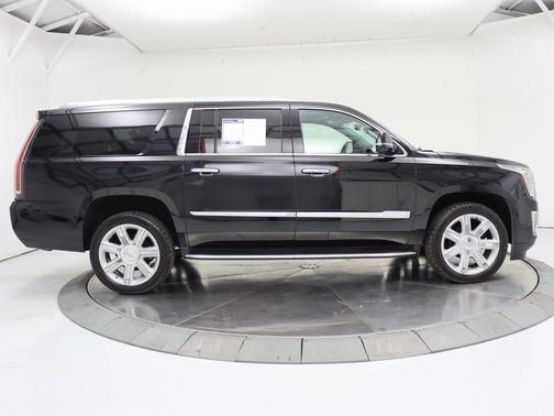 2020 Cadillac Escalade ESV Premium Luxury