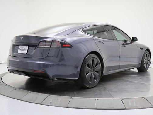 2022 Tesla Model S Base