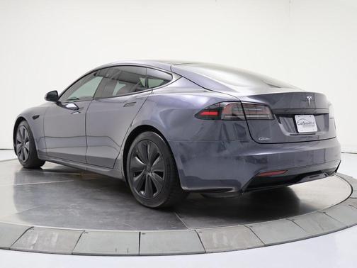 2022 Tesla Model S Base