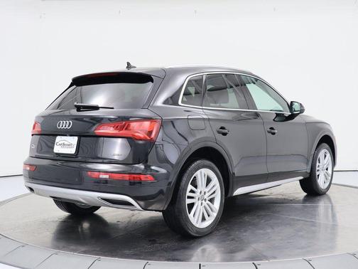 2020 Audi Q5 45 Premium Plus