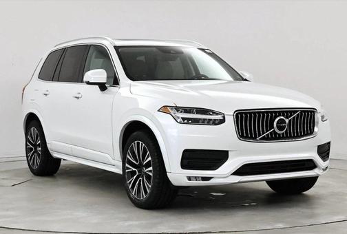 2020 Volvo XC90 T6 Momentum
