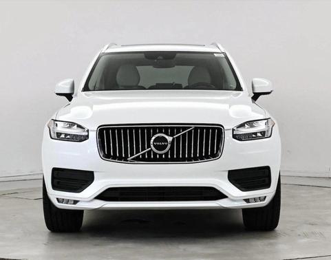 2020 Volvo XC90 T6 Momentum