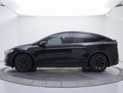 2022 Tesla Model X Plaid Tri Motor All-Wheel Drive