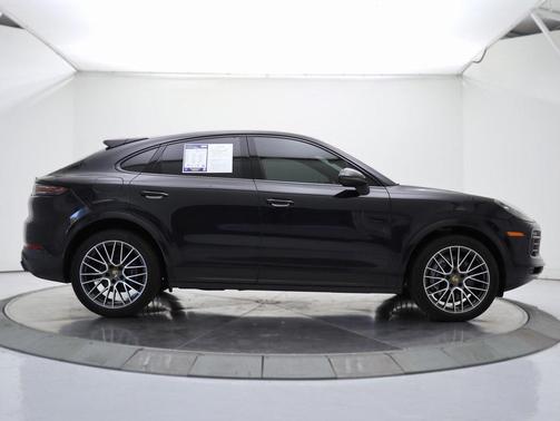 2021 Porsche Cayenne Base