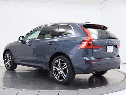 2018 Volvo XC60 T6 Momentum