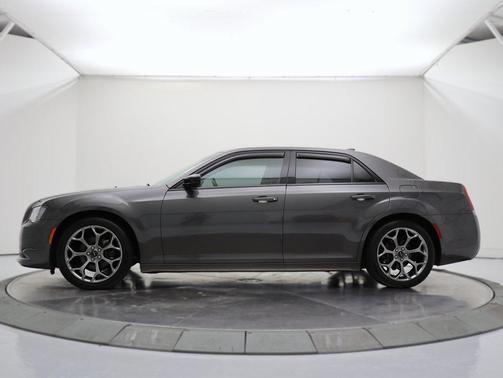 2018 Chrysler 300 Touring