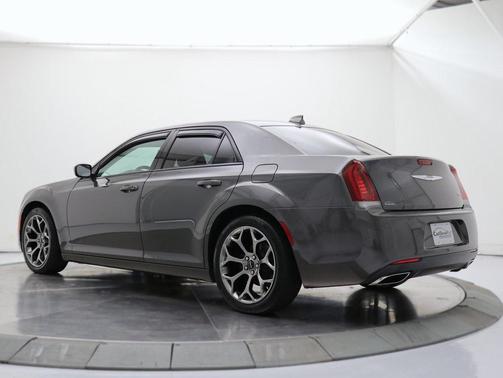 2018 Chrysler 300 Touring